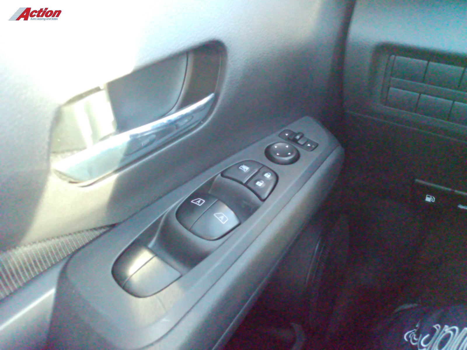 2025 Nissan Kicks Play