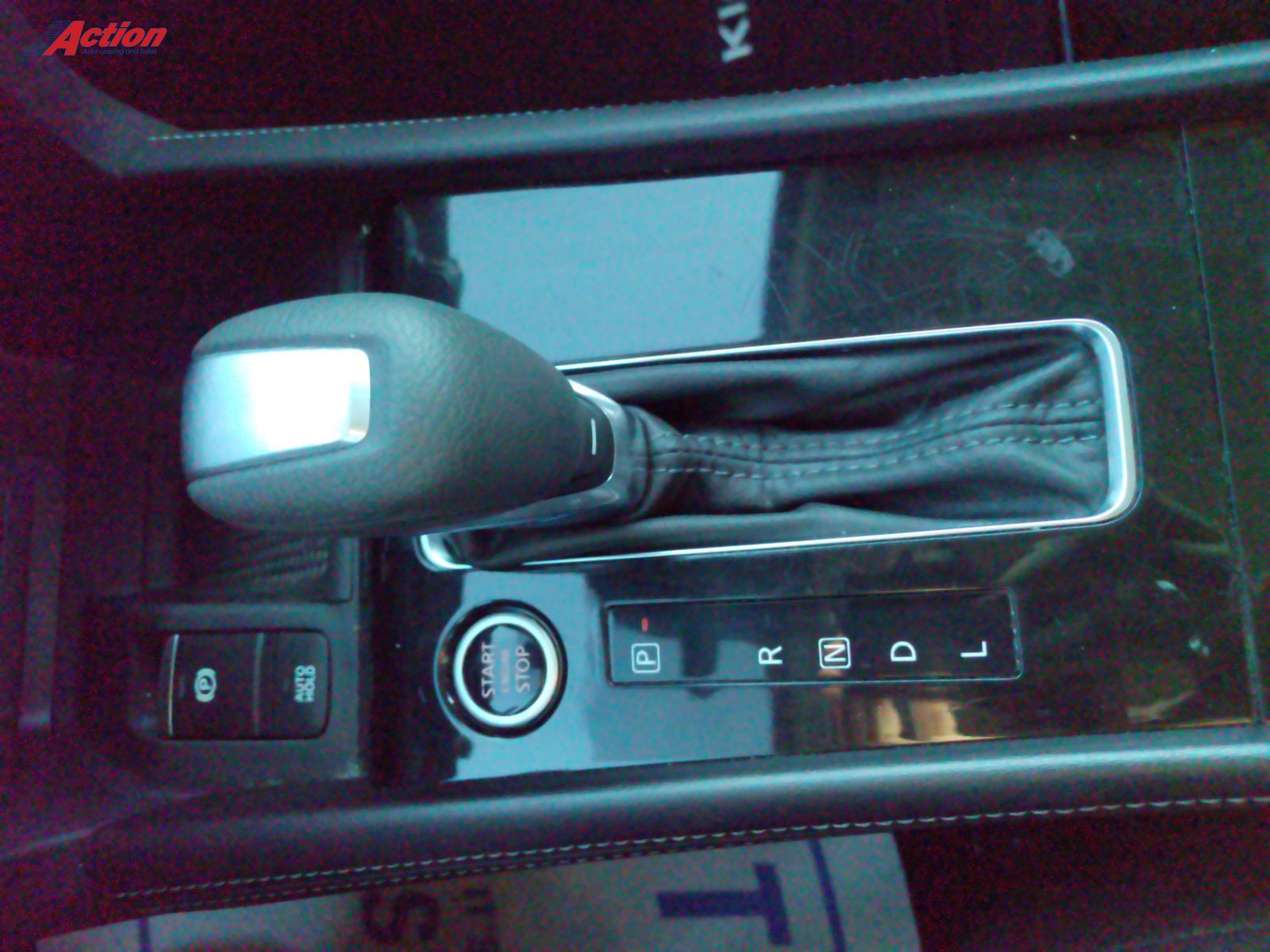 2025 Nissan Kicks Play